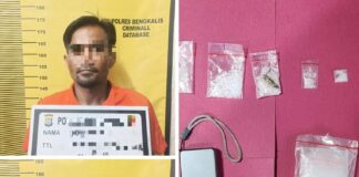 Dua tersangka pengedar narkoba bersama barang bukti sabu diamankan di Mapolres Bengkalis, Rabu (17/7/2024).