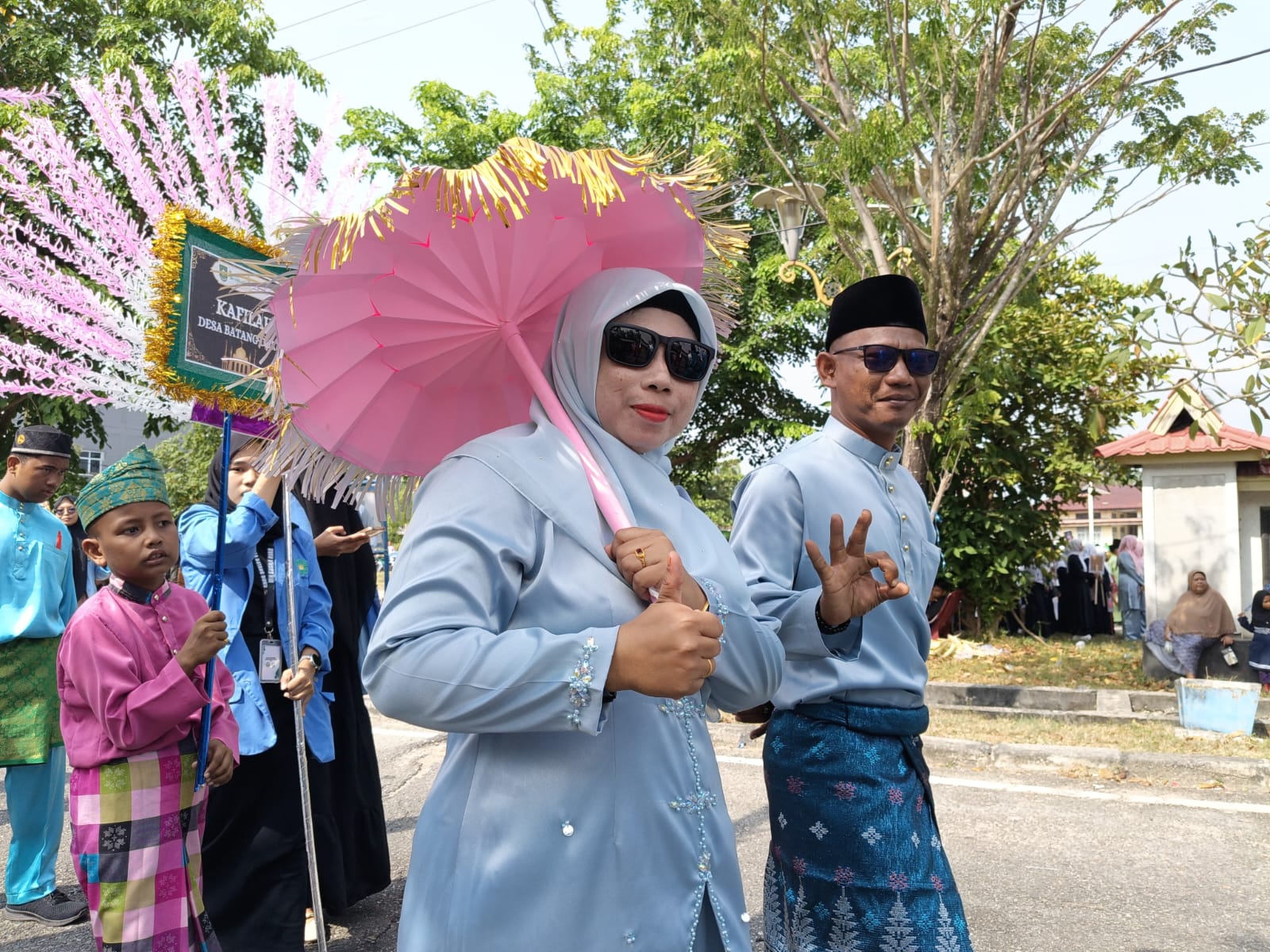 350 Peserta Batang Duku, Meriahkan Pawai MTQ Kecamatan Bukit Batu
