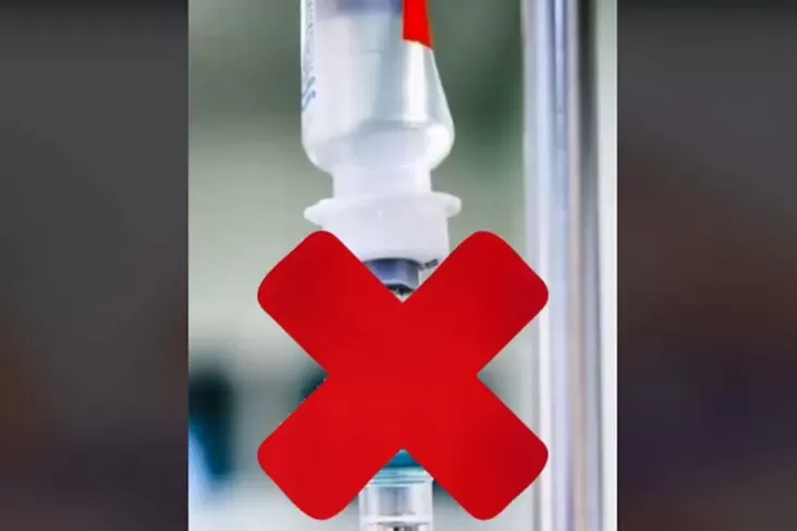 Laman TikTok belum lama ini diramaikan dengan konten video terkait tren penggunaan cairan infus jenis NaCl 0,9 sebagai toner wajah. Foto Ilustrasi