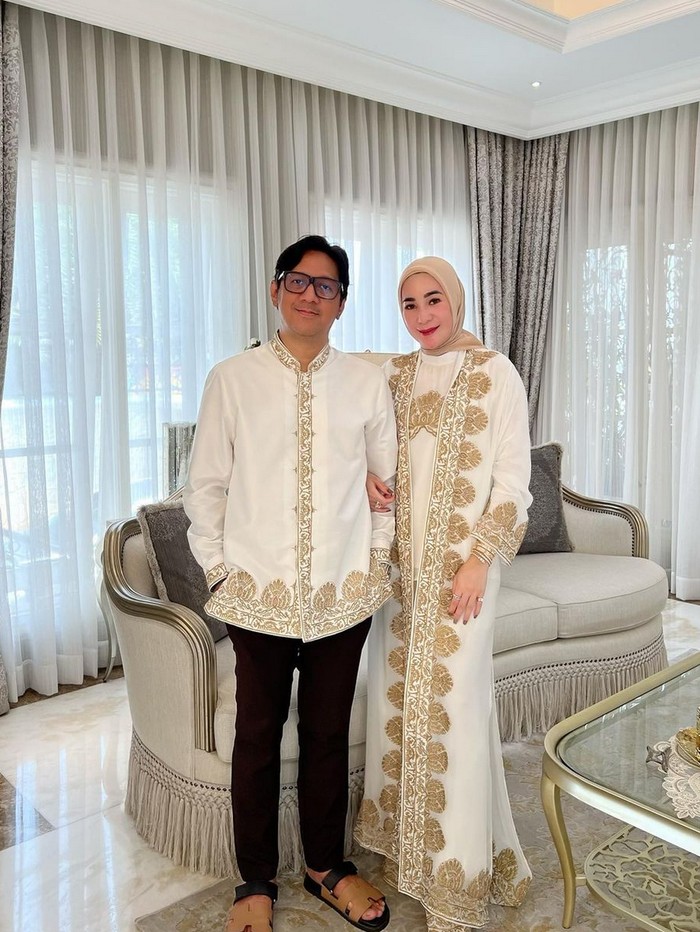 Andre Taulany dan istri. Foto: Instagram/@erintaulany