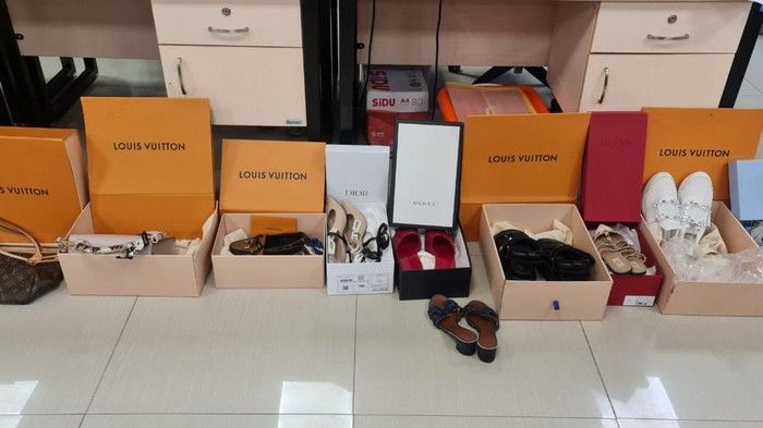 Polda Sita Tas dan Sepatu Branded Pegawai Sekretariat DPRD Riau Terkait Kasus SPPD Fiktif