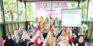 Pelatihan Pijat Bayi di Tatera, DPPPA Dumai Ajak Perempuan Berdaya Cegah Stunting