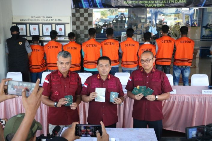26 WNA Diamankan Imigrasi Dumai di Pantai Pelintung