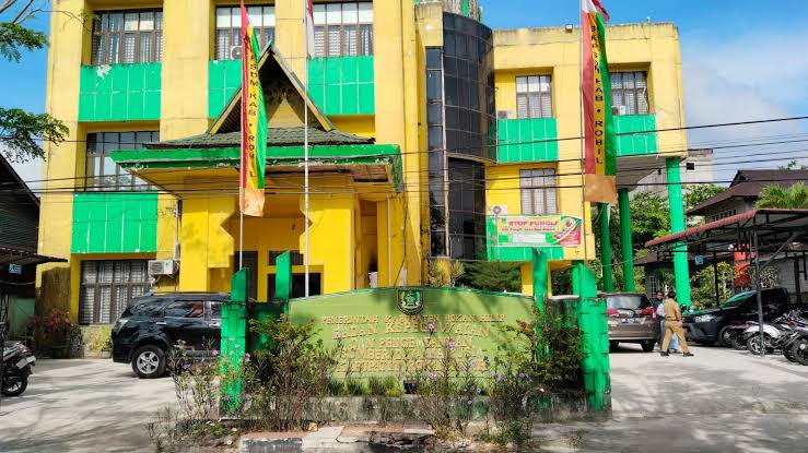 Dinilai Tak Profesional, APMP Desak Bupati Copot Kepala BKPSDM Rohil