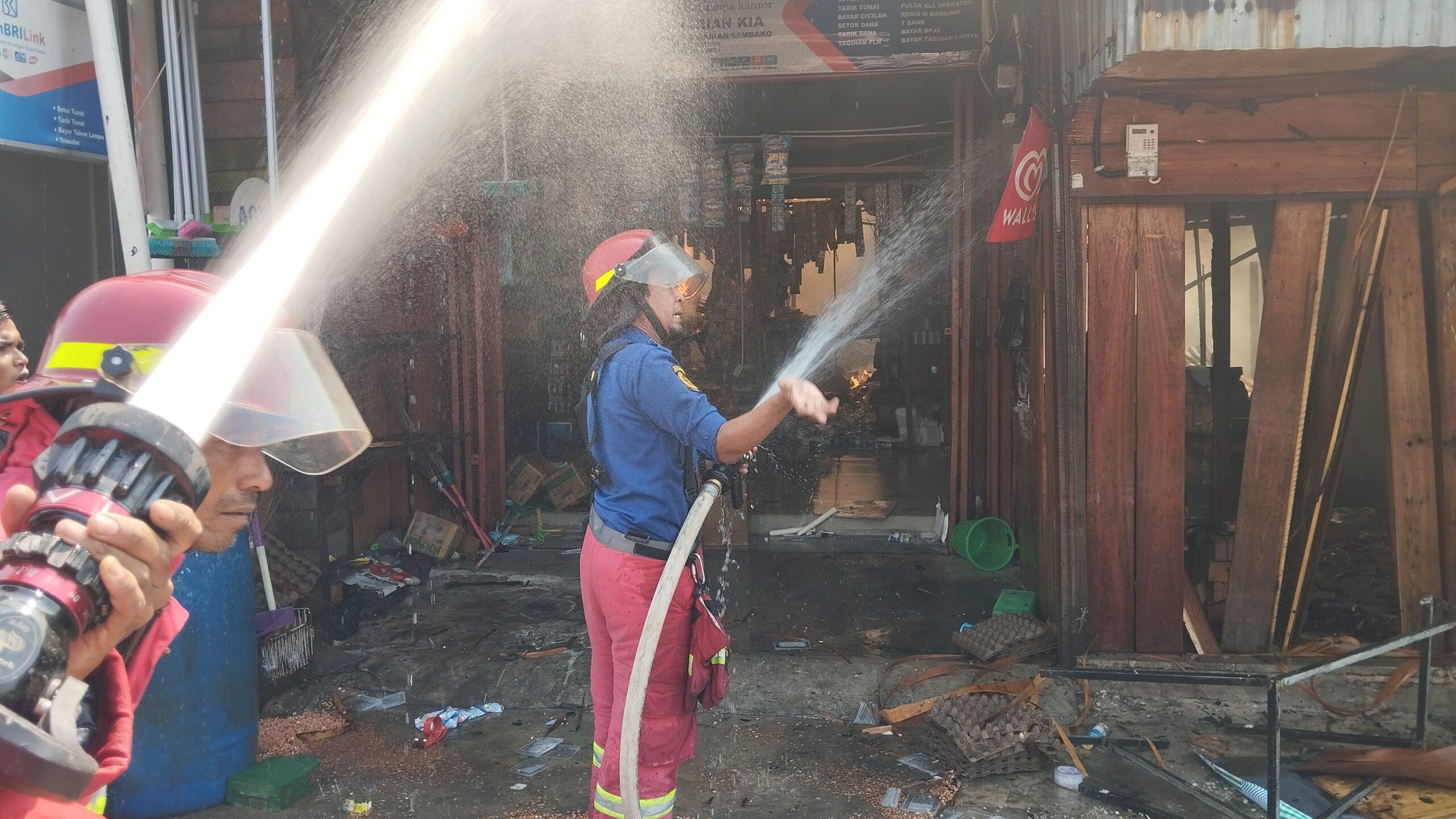 Kebakaran Hebat di Dumai Barat, Rumah Makan dan Toko Sembako Tak Tersisa