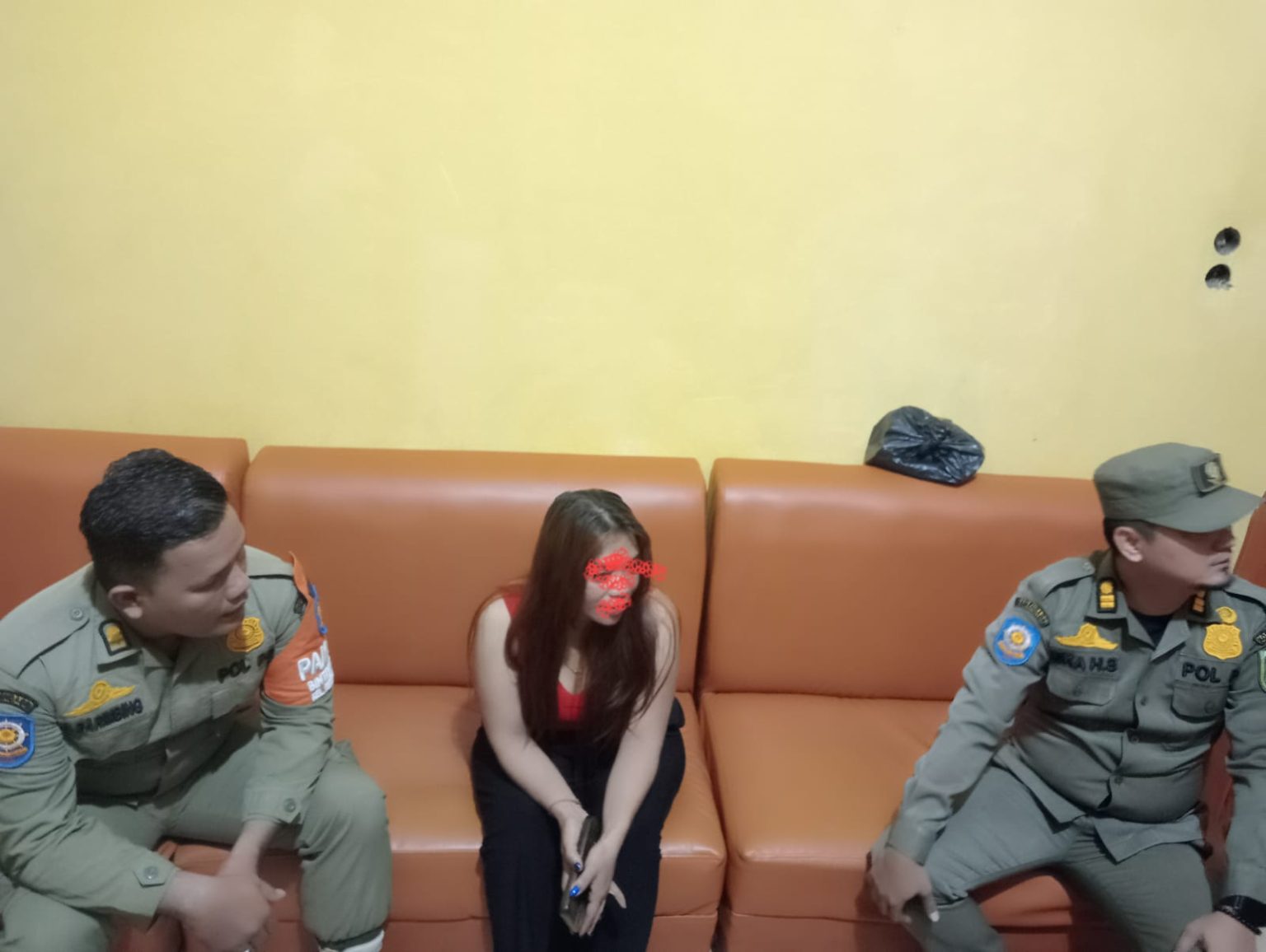 Melanggar Jam Operasional, Melody Karaoke Ditegur Satpol PP