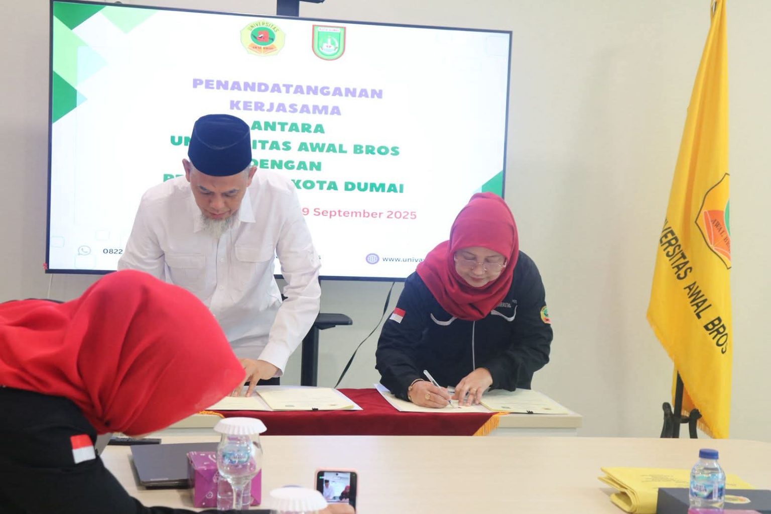 Kembangkan Pendidikan dan Penelitian, Pemko Dumai Teken MoU dengan Universitas Awal Bros
