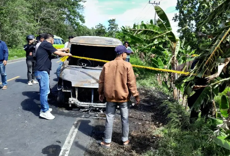 Kebakaran Mobil Pengangkut Uang,