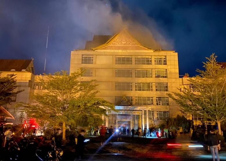 Kantor Bupati Inhil di Tembilahan Terbakar