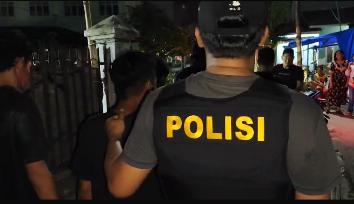 Razia di Kampung Narkoba Pekanbaru, Polisi Amankan 10 Orang dan 7 Paket Sabu