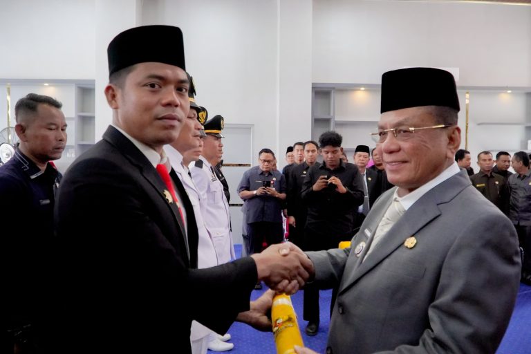Riwansyah Resmi Dilantik Jadi Sekretaris Disdikbud Rohil