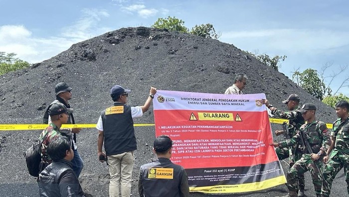 Penampakan 70 ribu ton emas hitam alias batu bara yang diamankan Ditjen Gakkum ESDM di Kabupaten Kutai Kartanegara.