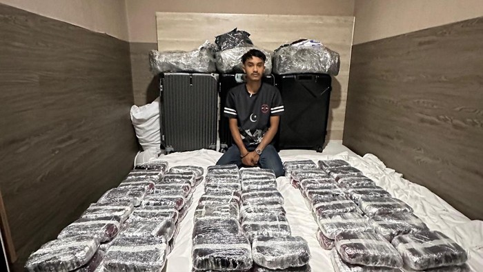 WN Malaysia Diciduk di Dumai, Bawa Hampir 100 Ribu Butir Happy Five