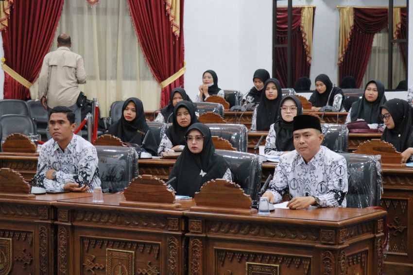 35 Guru Non ASN Bersertifikat di Dumai Tuntut Pencairan TPG dan TPP