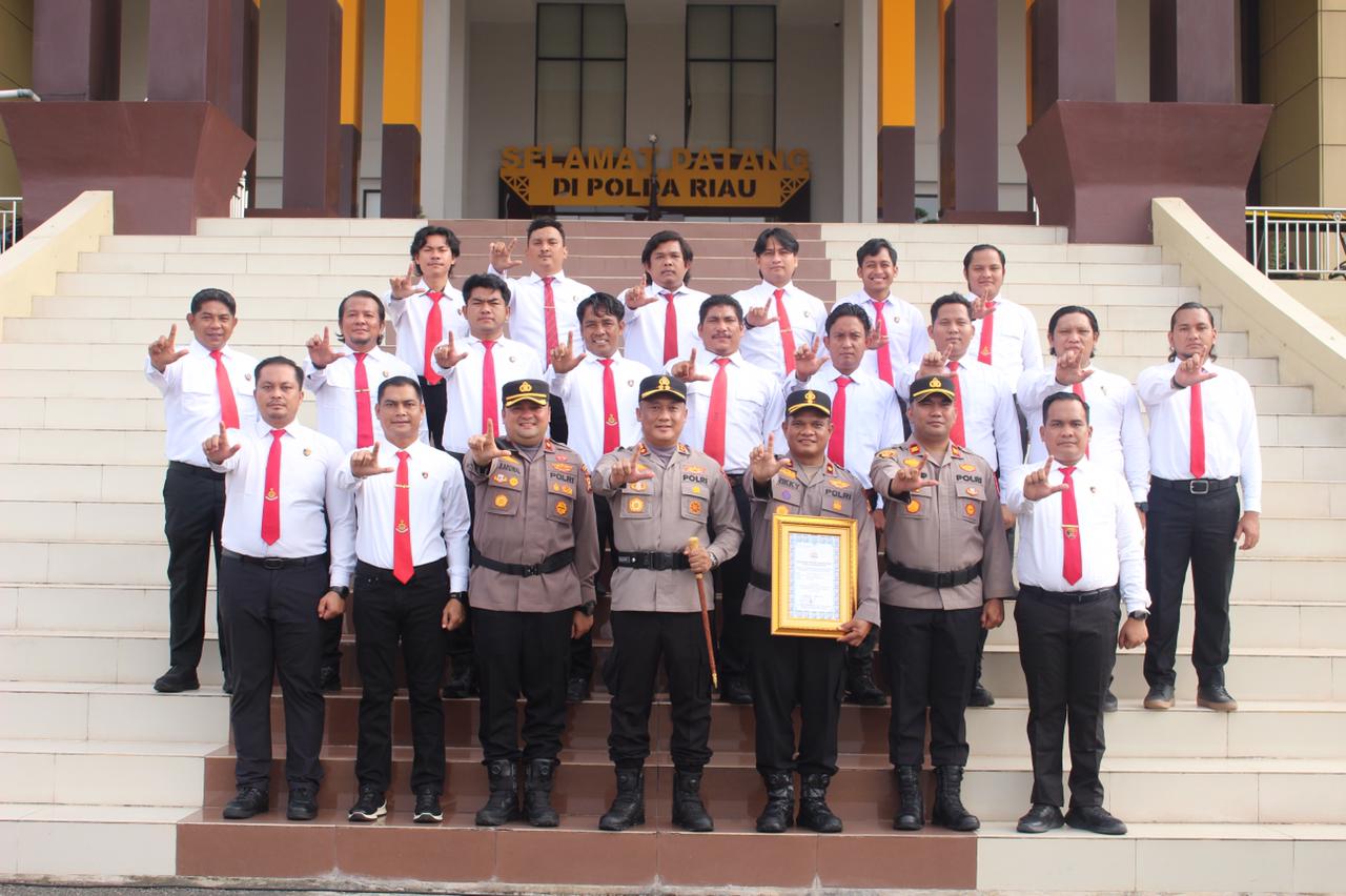 Kapolda Riau Ganjar Penghargaan Kapolres Rohil Usai Ungkap 80 Kg Sabu