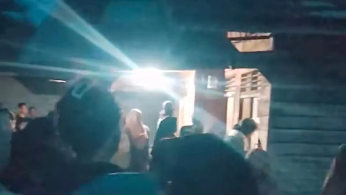 Warga Ngamuk Sabu Merajalela, Emak-emak di Rohul Geruduk Rumah Diduga Bandar Narkoba