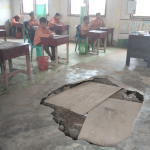 Miris! Siswa SDN 008 Palika Belajar di Ruang Bocor dan Nyaris Ambruk