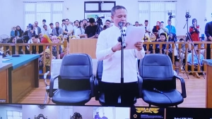 Abdul Wahid Bacakan Pledoi, Bantah Dakwaan KPK dan Kutip Kahlil Gibran di Pengadilan