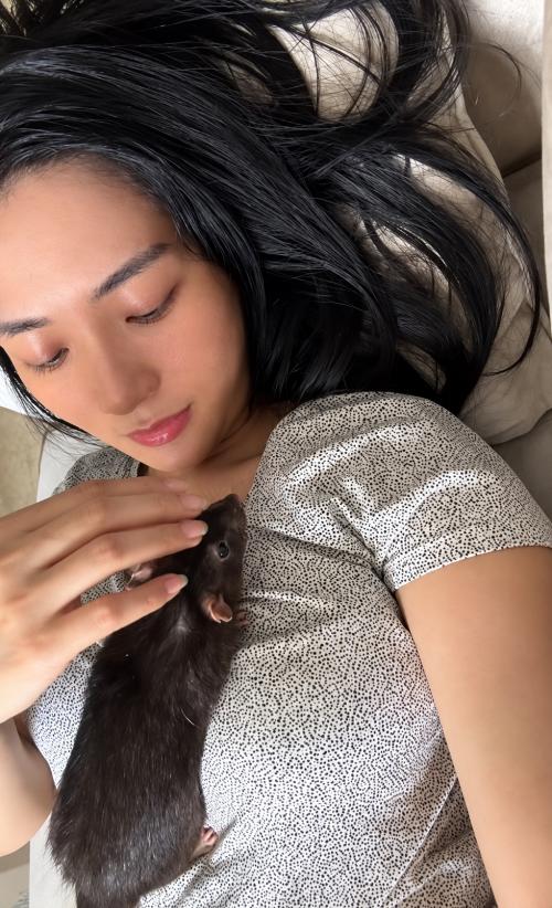 Berlliana Lovell Pelihara Tikus Bernama Tina